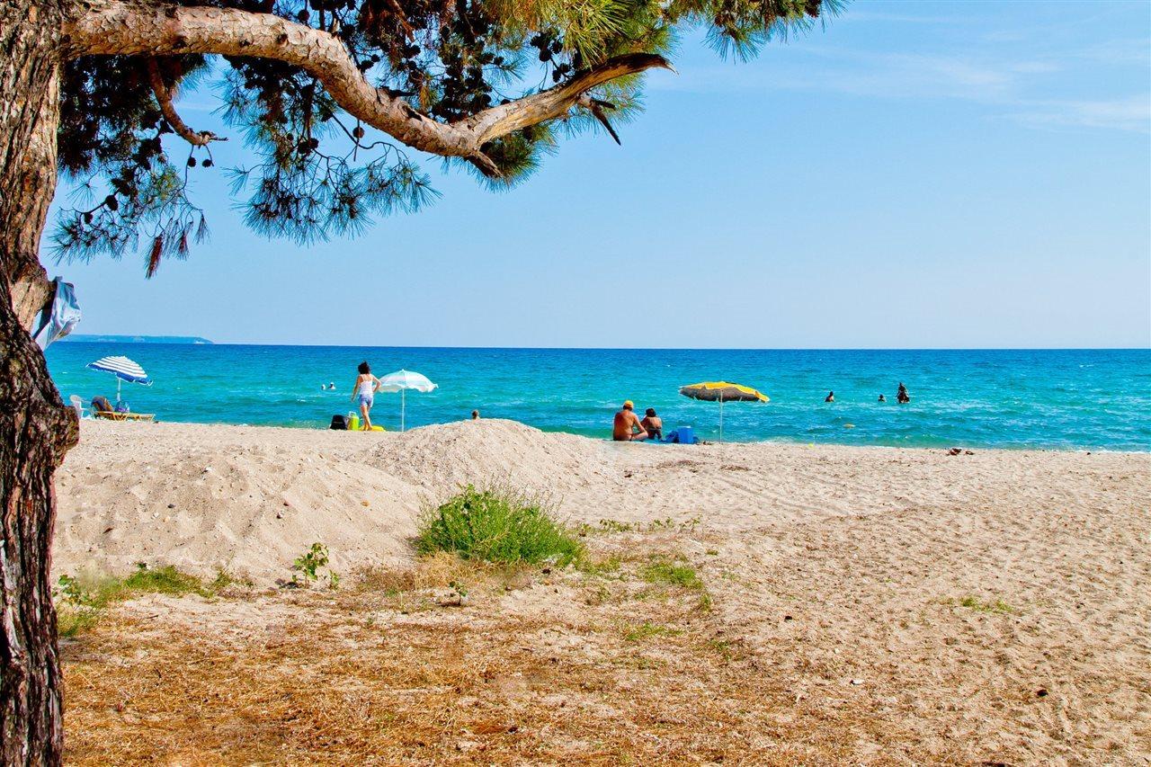 Hotel Melissanthi Paralia Dionysiou Exteriör bild